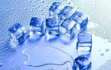 언어 장애가 있는 미취학 아동의 그래포 운동 기술을 개발하는 효과적인 수단 중 하나인 냉동 요법 얼음을 가지고 노는 냉동 요법