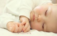 Hayatının ilk ayında bir çocuk - önemli gelişimsel özellikler ve uygun bakım Çocuğun yaşı 1 aydır.