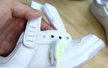 Beyaz spor ayakkabılar nasıl temizlenir - tüm durumlar için faydalı ipuçları