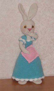 Зайка готовится ко сну