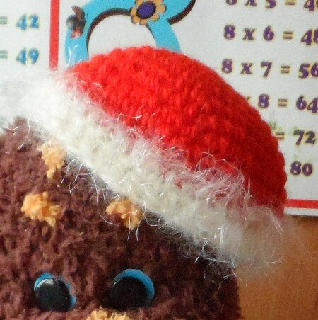 новогодняя шапка деда мороза